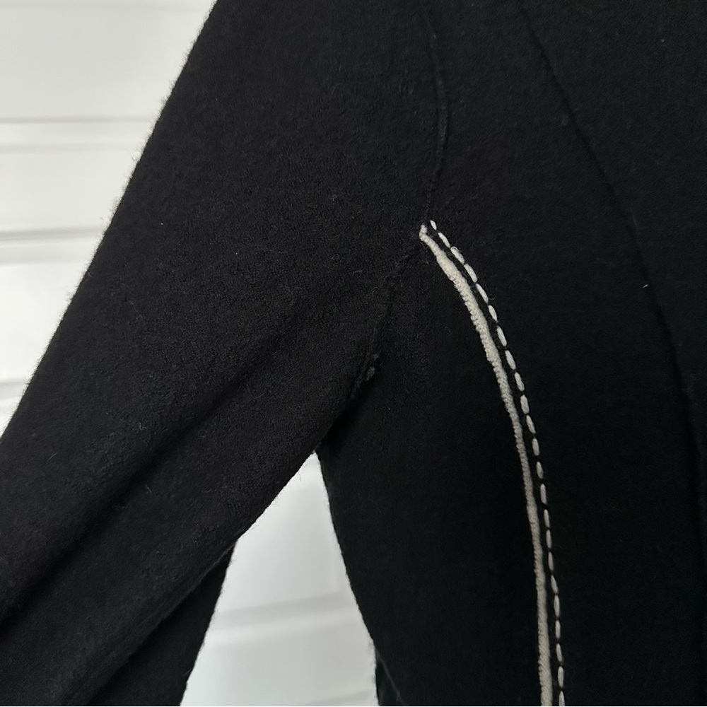 Talbots Black Blazer with White Accents 100% Wool Size Petite Medium - Picture 4 of 6